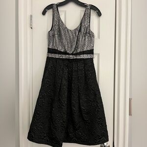 Kay Unger Sequined Black Jacquard Scoop-neck Evening  Dress, Size 6